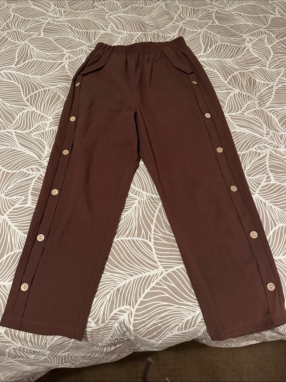SHEIN Brown Cropped Button-Trim Pants
